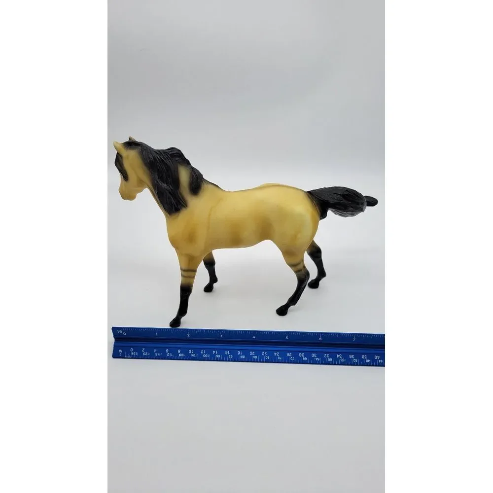 Vintage Classic Breyer Horse #4810 Mesteno's Mother Buckskin‎
